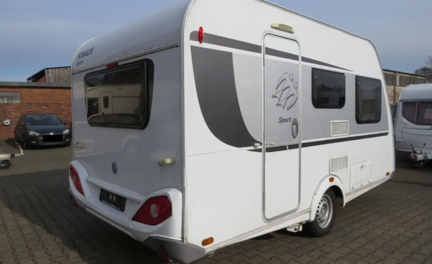 Caravane Knaus Sport 400 avec Mover, porte-vélos