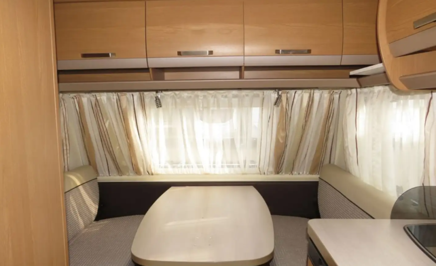 Caravane Knaus Sport 400 avec Mover, porte-vélos