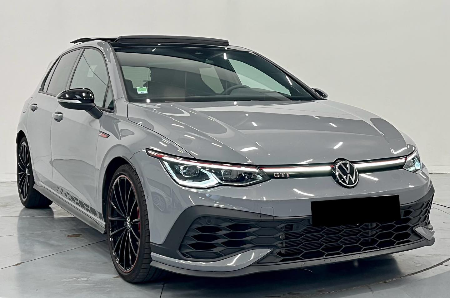 VOLKSWAGEN GOLF 8 2.0 tsi 300 gti