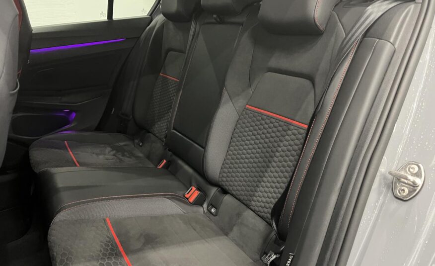 VOLKSWAGEN GOLF 8 2.0 tsi 300 gti