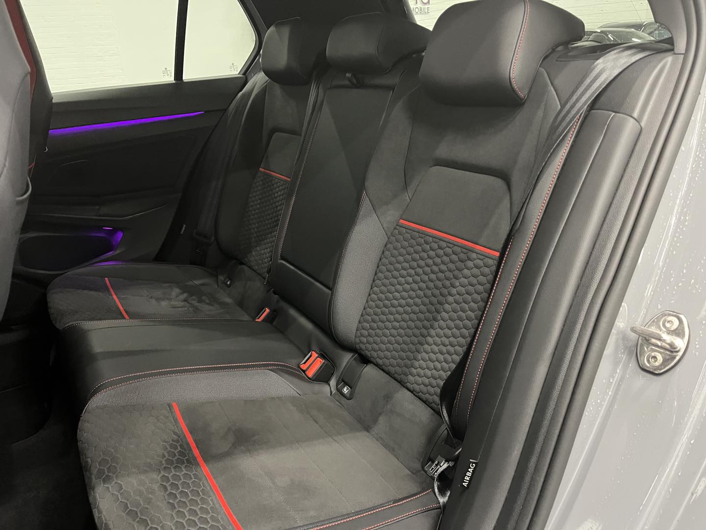 VOLKSWAGEN GOLF 8 2.0 tsi 300 gti