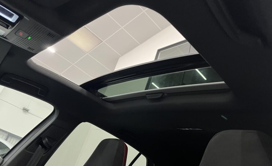 VOLKSWAGEN GOLF 8 2.0 tsi 300 gti