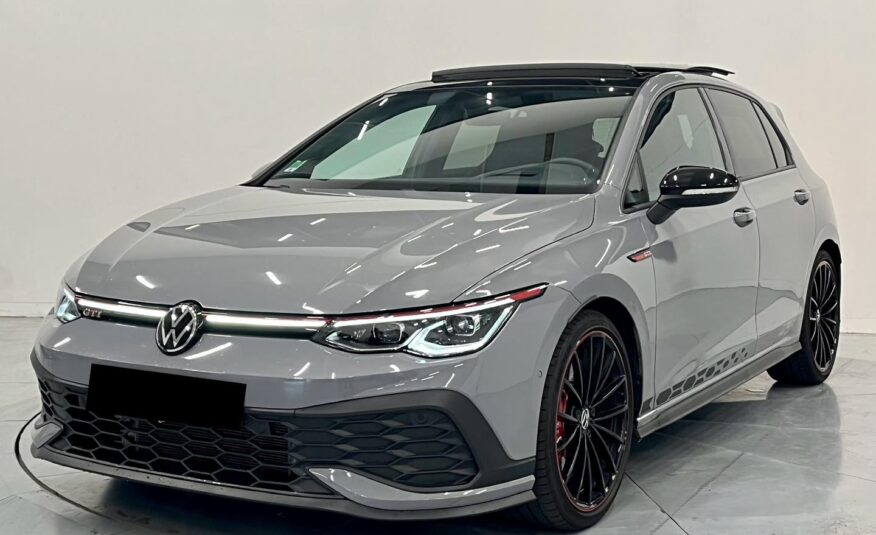 VOLKSWAGEN GOLF 8 2.0 tsi 300 gti