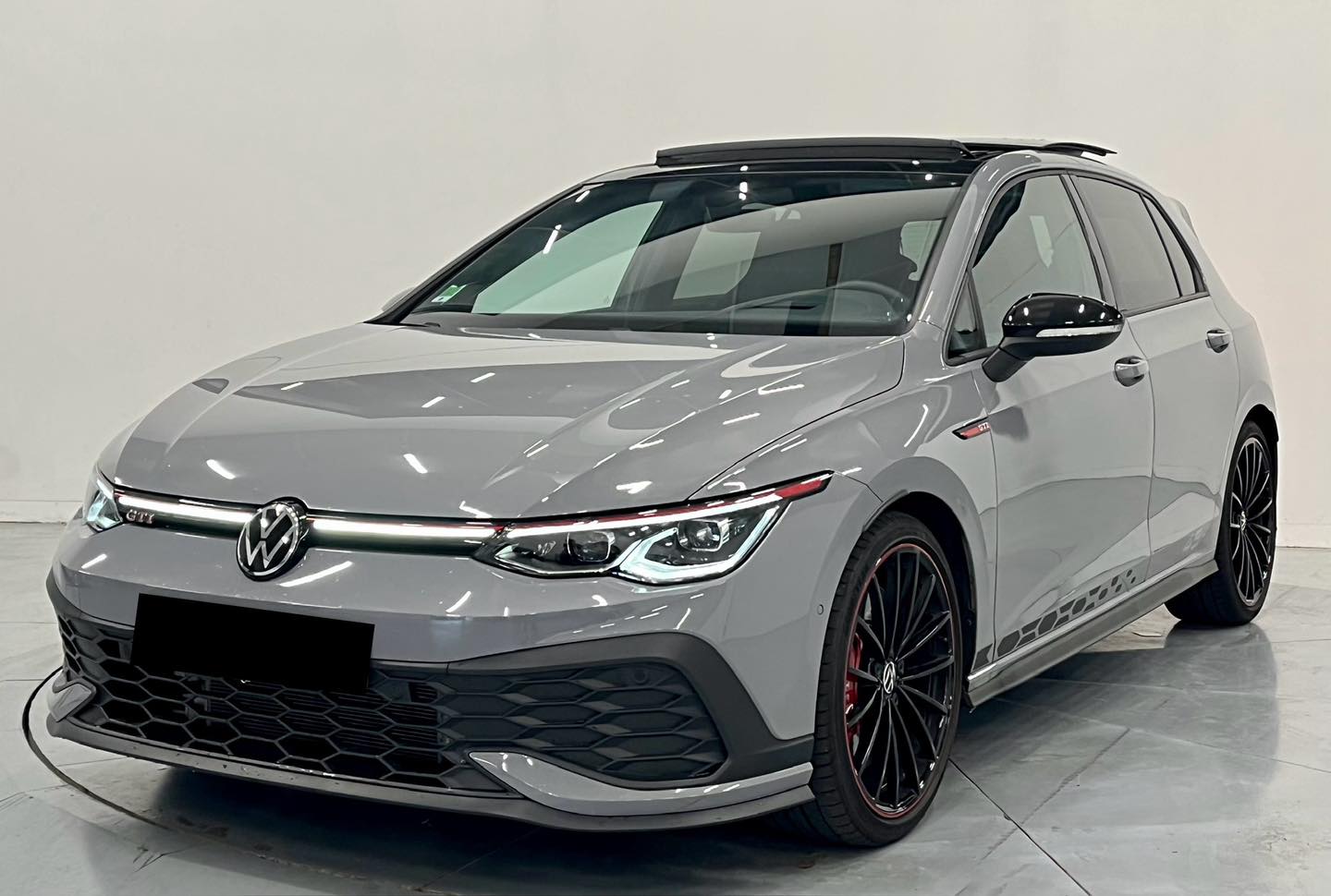 VOLKSWAGEN GOLF 8 2.0 tsi 300 gti