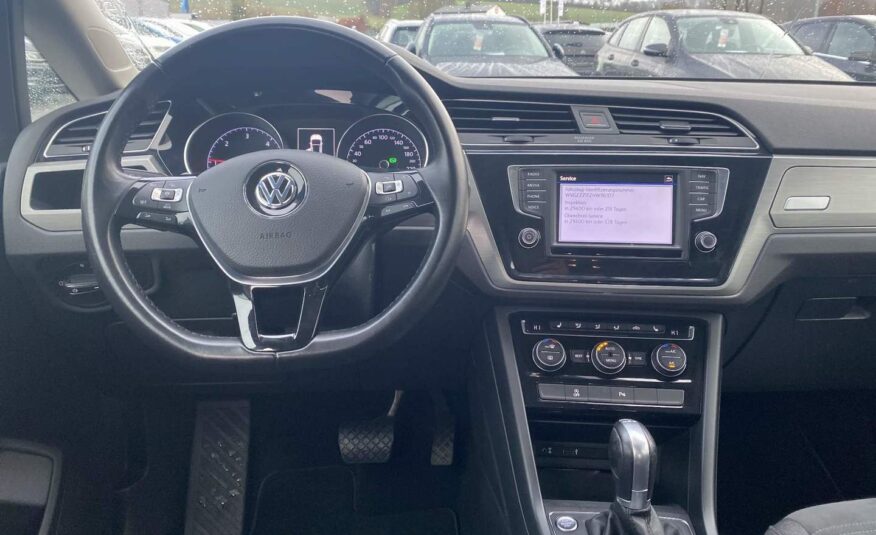 VOLKSWAGEN Touran 2,0 TDI BMT DSG