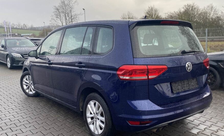 VOLKSWAGEN Touran 2,0 TDI BMT DSG