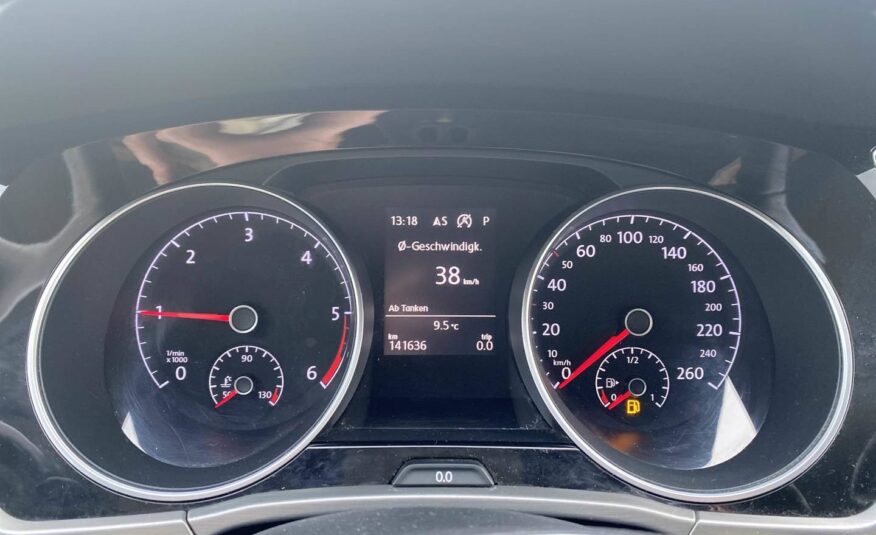 VOLKSWAGEN Touran 2,0 TDI BMT DSG