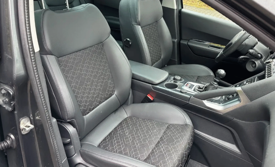 Peugeot 3008 Allure con techo solar