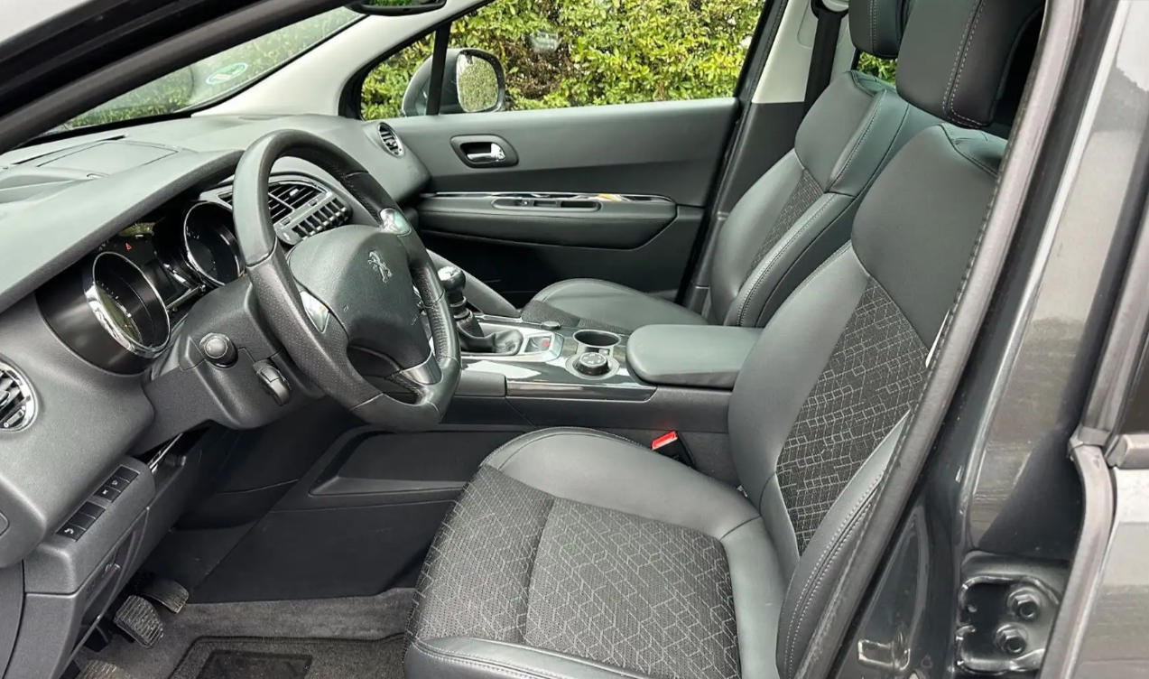 Peugeot 3008 Allure con techo solar