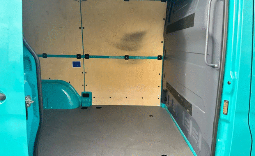 Mercedes-Benz Sprinter 214 L1H1