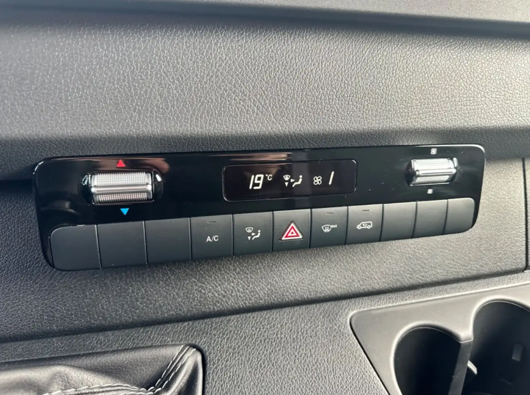 Mercedes-Benz Sprinter 214 L1H1