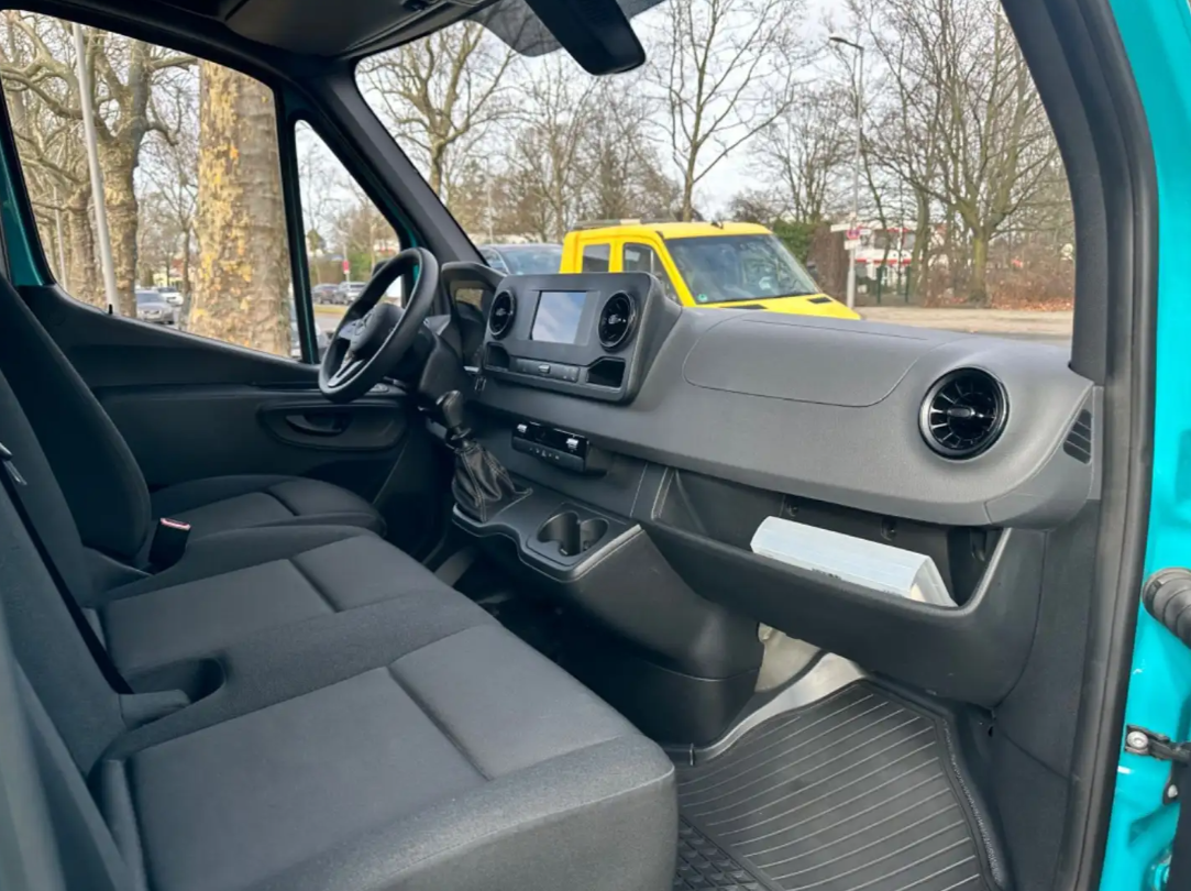Mercedes-Benz Sprinter 214 L1H1