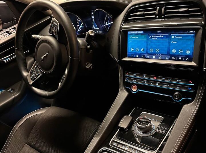 Jaguar F-PACE 2.0D 240CH R-SPORT