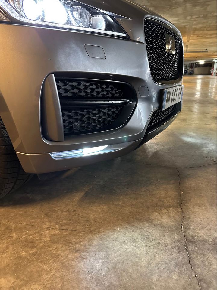 Jaguar F-PACE 2.0D 240CH R-SPORT