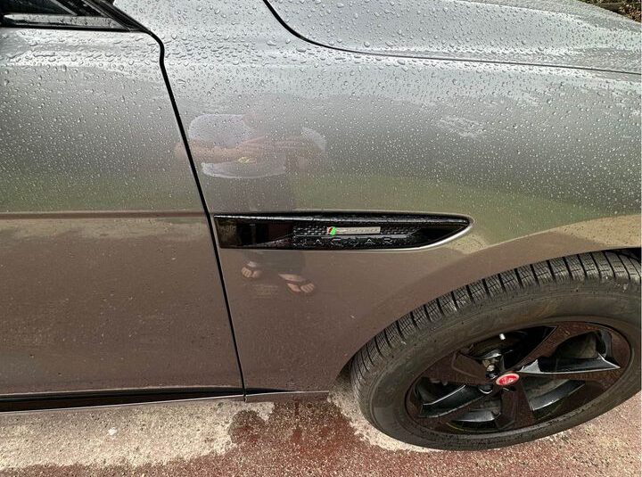 Jaguar F-PACE 2.0D 240CH R-SPORT