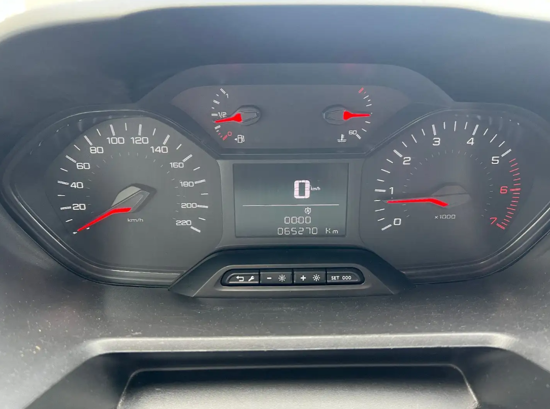 Peugeot Partner Premium L2H1