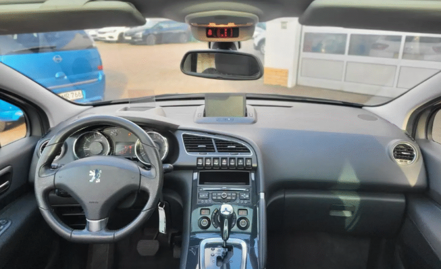 Peugeot 3008 Allure 1.6T toit panoramique
