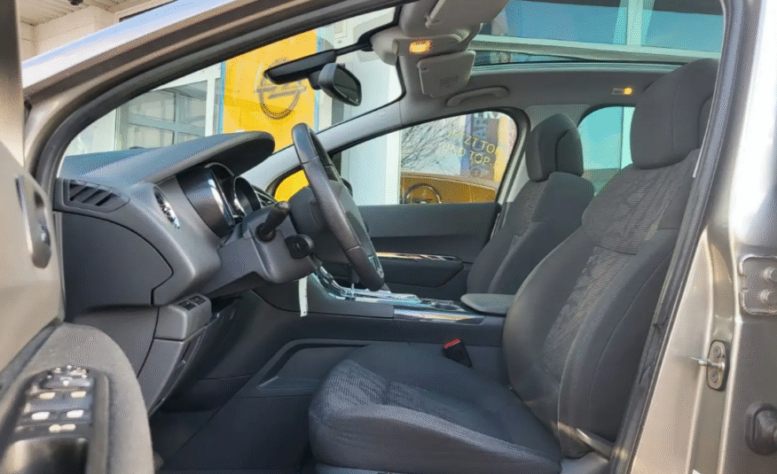 Peugeot 3008 Allure 1.6T toit panoramique