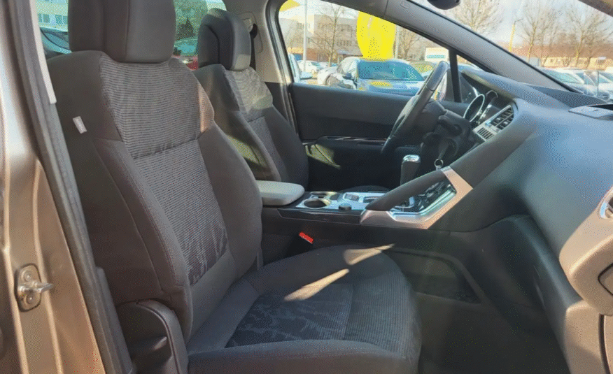 Peugeot 3008 Allure 1.6T toit panoramique