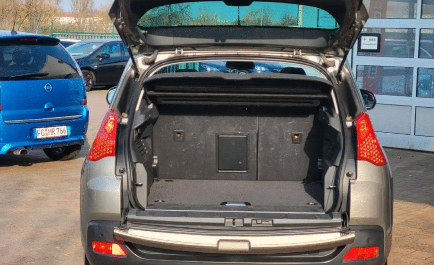 Peugeot 3008 Allure 1.6T toit panoramique