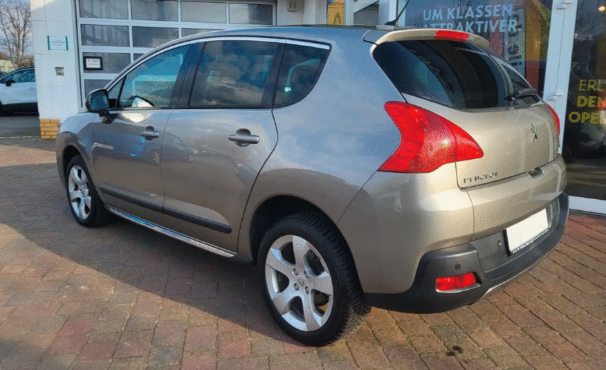 Peugeot 3008 Allure 1.6T toit panoramique