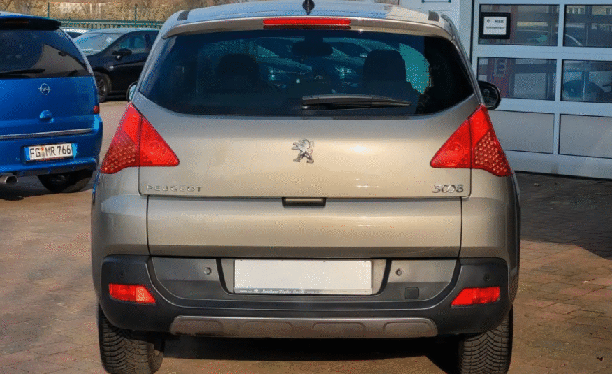 Peugeot 3008 Allure 1.6T toit panoramique