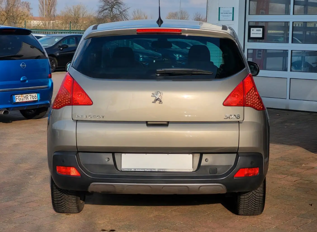 Peugeot 3008 Allure 1.6T toit panoramique
