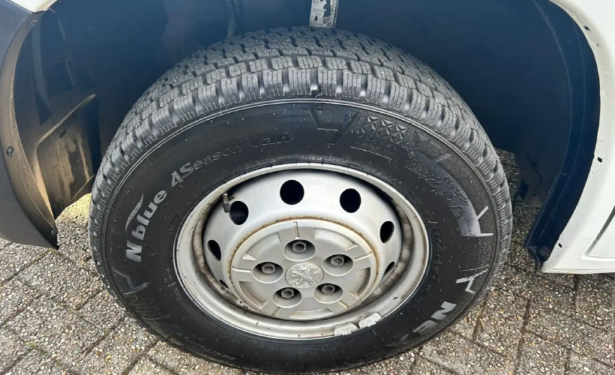 Peugeot Boxeur L2H2 Pro BlueHDi 140 Ch