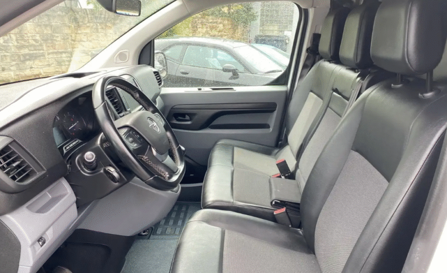 Opel Vivaro Cargo Edition M 2.0