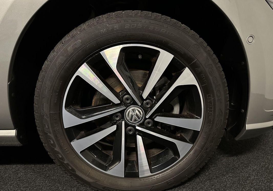 VOLKSWAGEN GOLF VII (2) 2.0 TDi 150