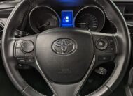 Toyota Auris Hybride 136h design business