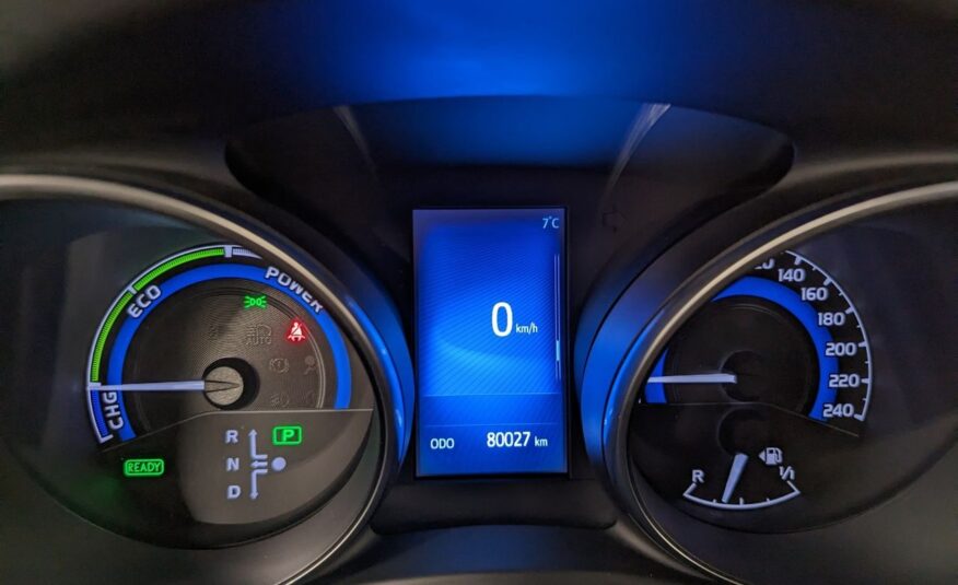 Toyota Auris Hybride 136h design business