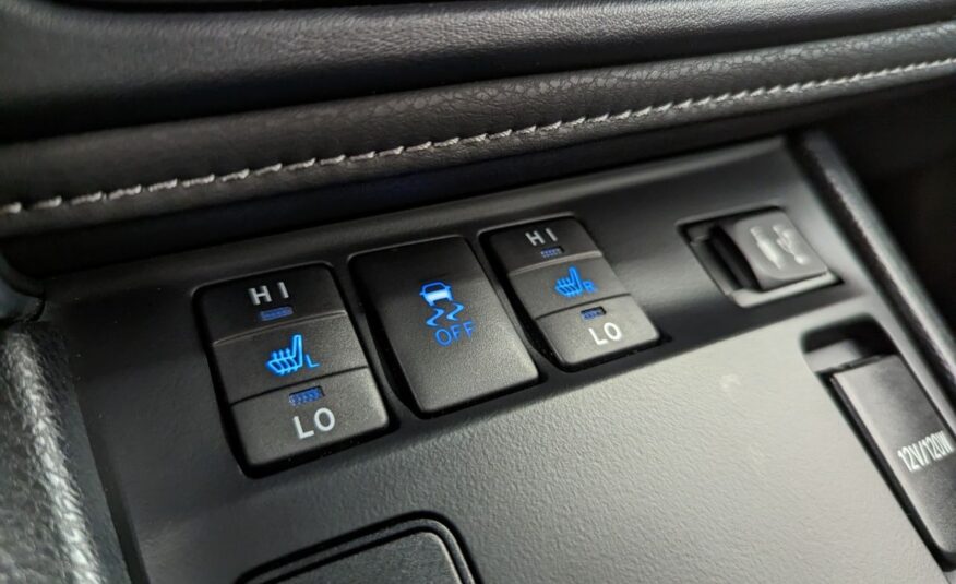 Toyota Auris Hybride 136h design business
