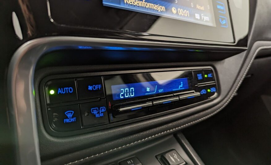 Toyota Auris Hybride 136h design business