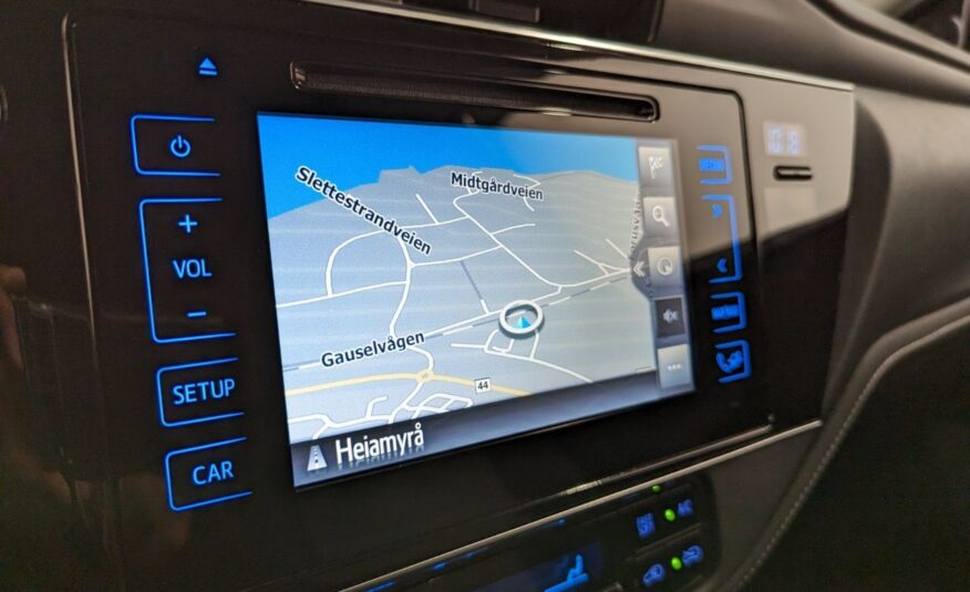 Toyota Auris Hybride 136h design business