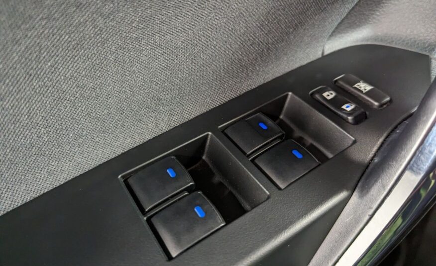 Toyota Auris Hybride 136h design business