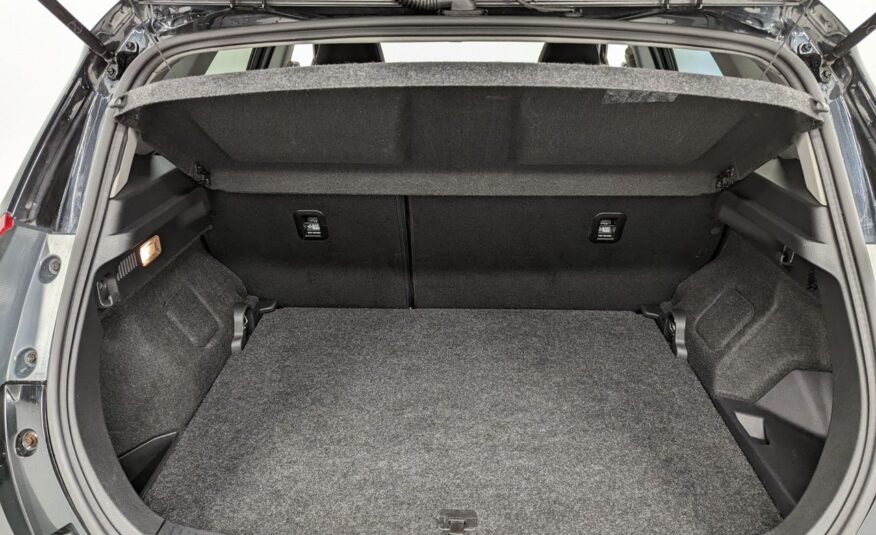 Toyota Auris Hybride 136h design business