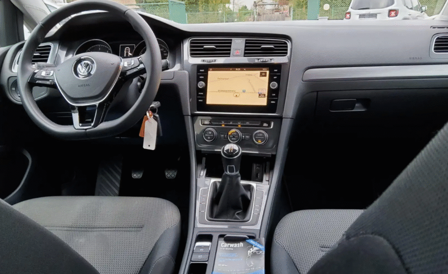 Volkswagen Golf 1.6 SCR TDI