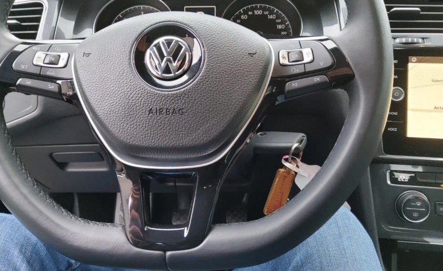 Volkswagen Golf 1.6 SCR TDI