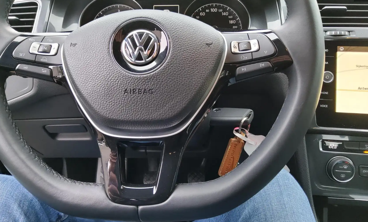 Volkswagen Golf 1.6 SCR TDI
