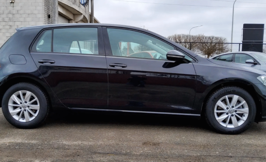 Volkswagen Golf 1.6 SCR TDI