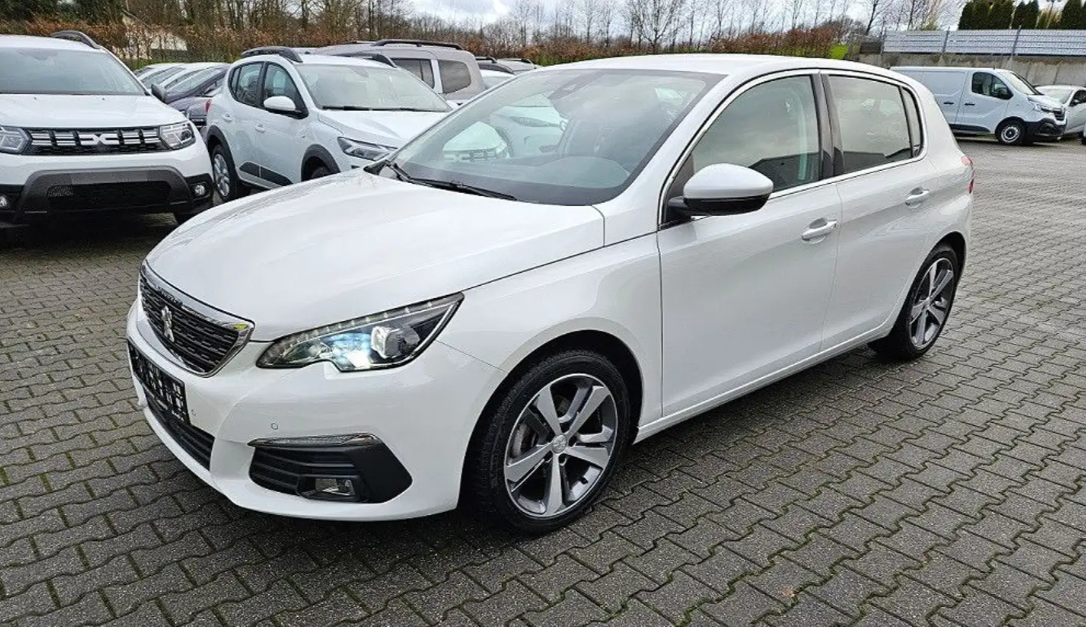 Peugeot 308 Allure THP 130 navigation