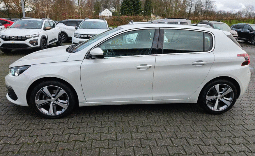 Peugeot 308 Allure THP 130 navigation