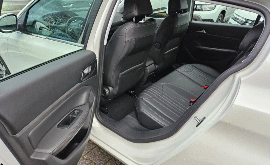 Peugeot 308 Allure THP 130 navigation