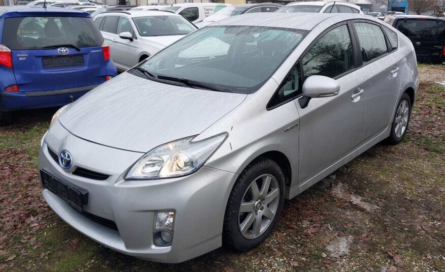 Toyota Prius 1.8 CVT "Life" Hybrid