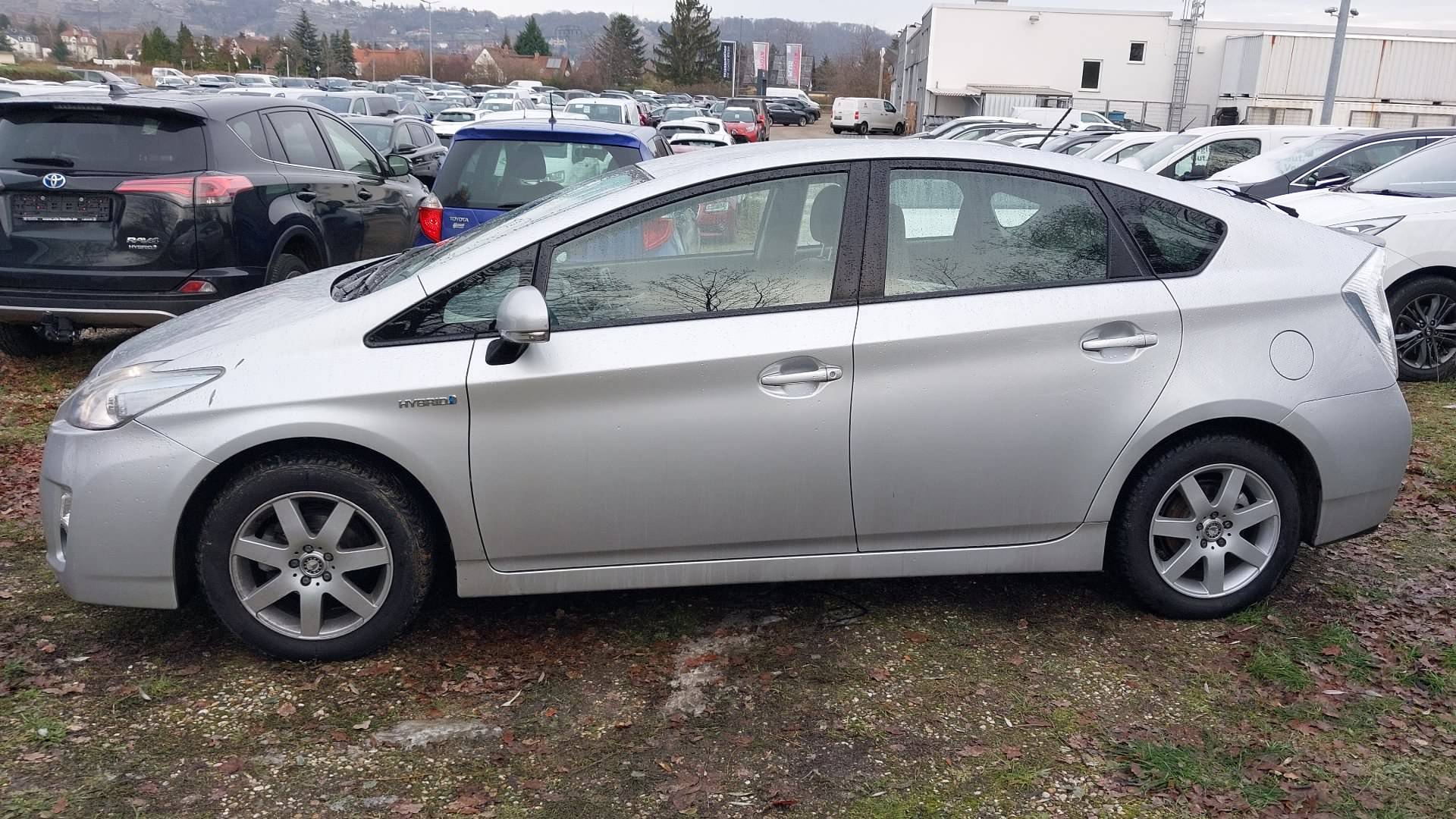 Toyota Prius 1.8 CVT "Life" Hybrid