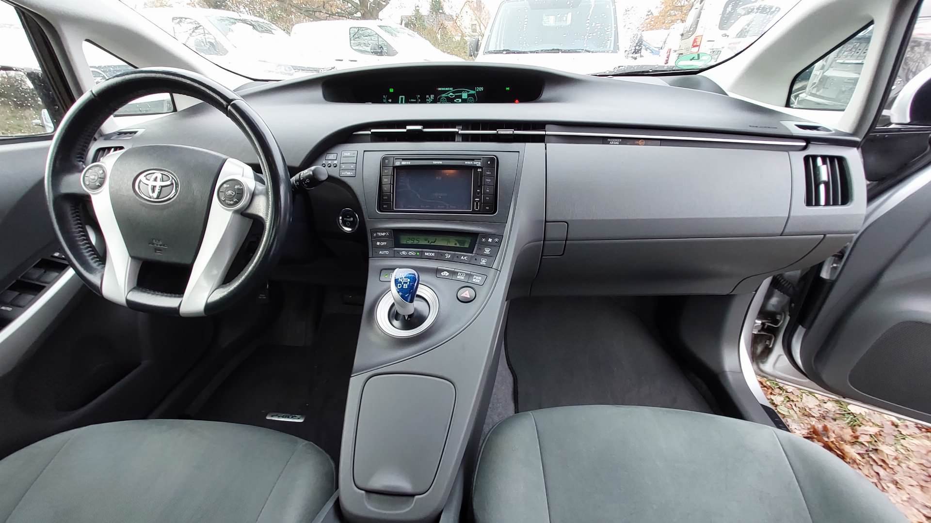 Toyota Prius 1.8 CVT "Life" Hybrid