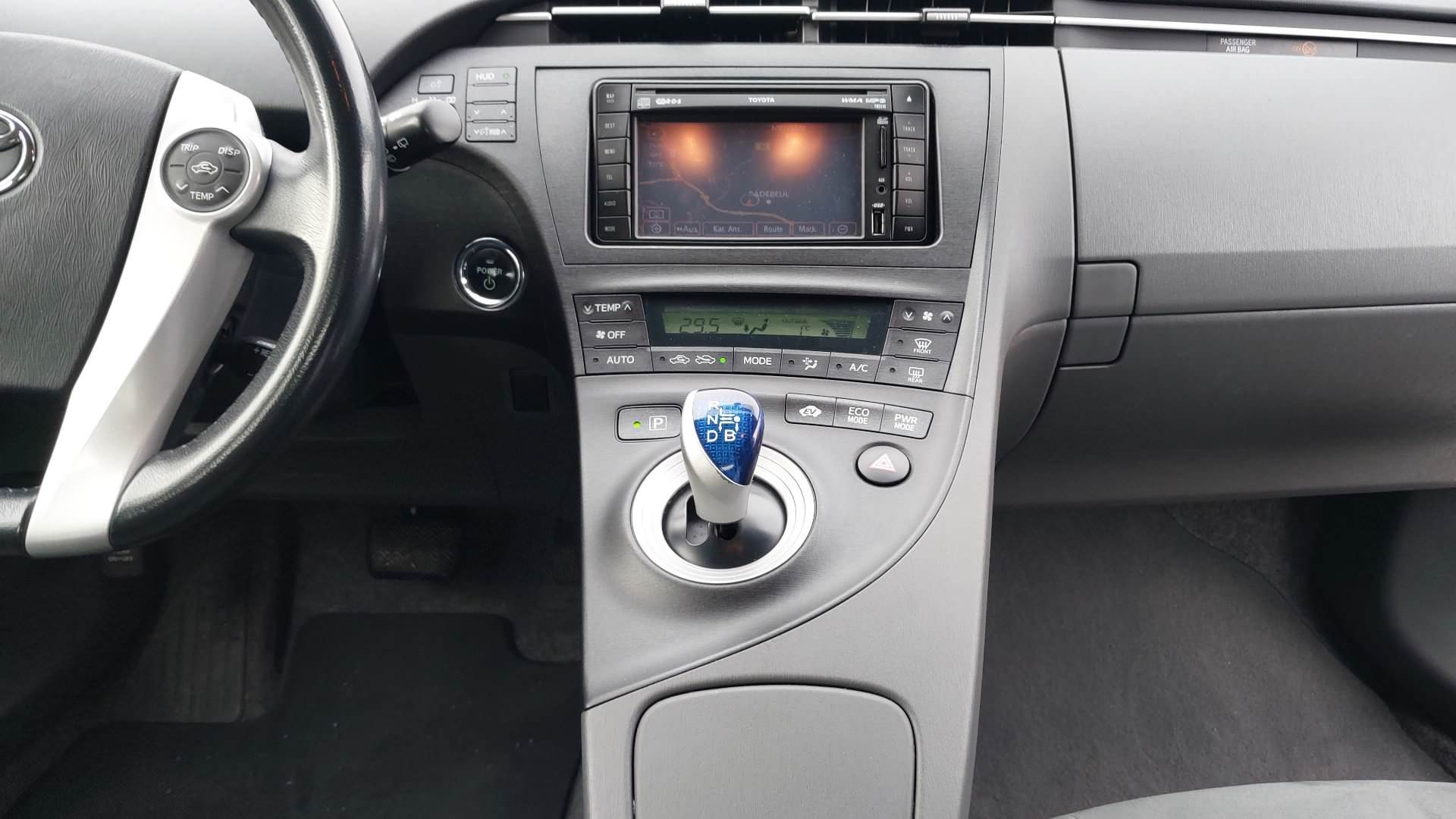 Toyota Prius 1.8 CVT "Life" Hybrid