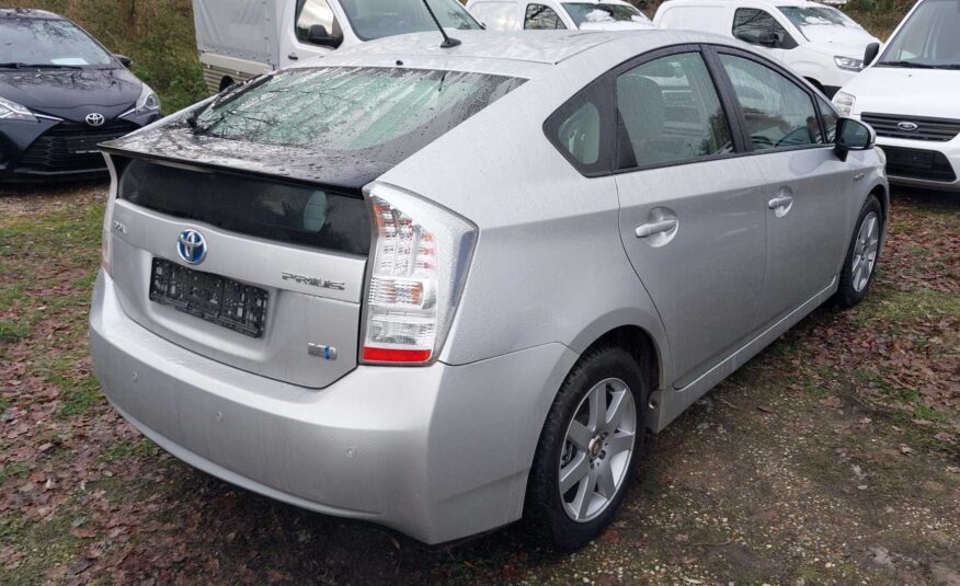 Toyota Prius 1.8 CVT "Life" Hybrid