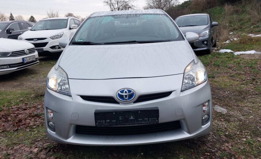 Toyota Prius 1.8 CVT "Life" Hybrid